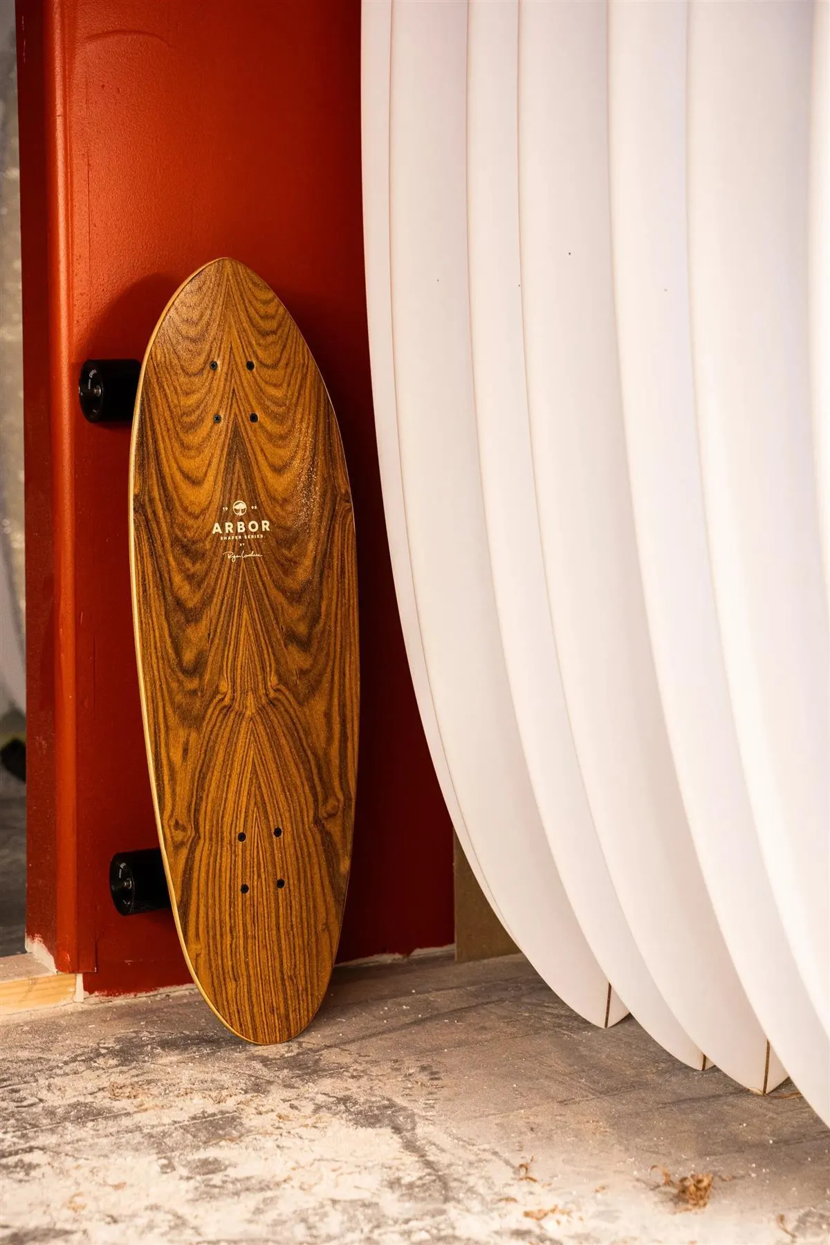Arbor x Carver Surfskate Shaper Lovelace C7 Complete Surf Skate Board - 10.0" x 32"