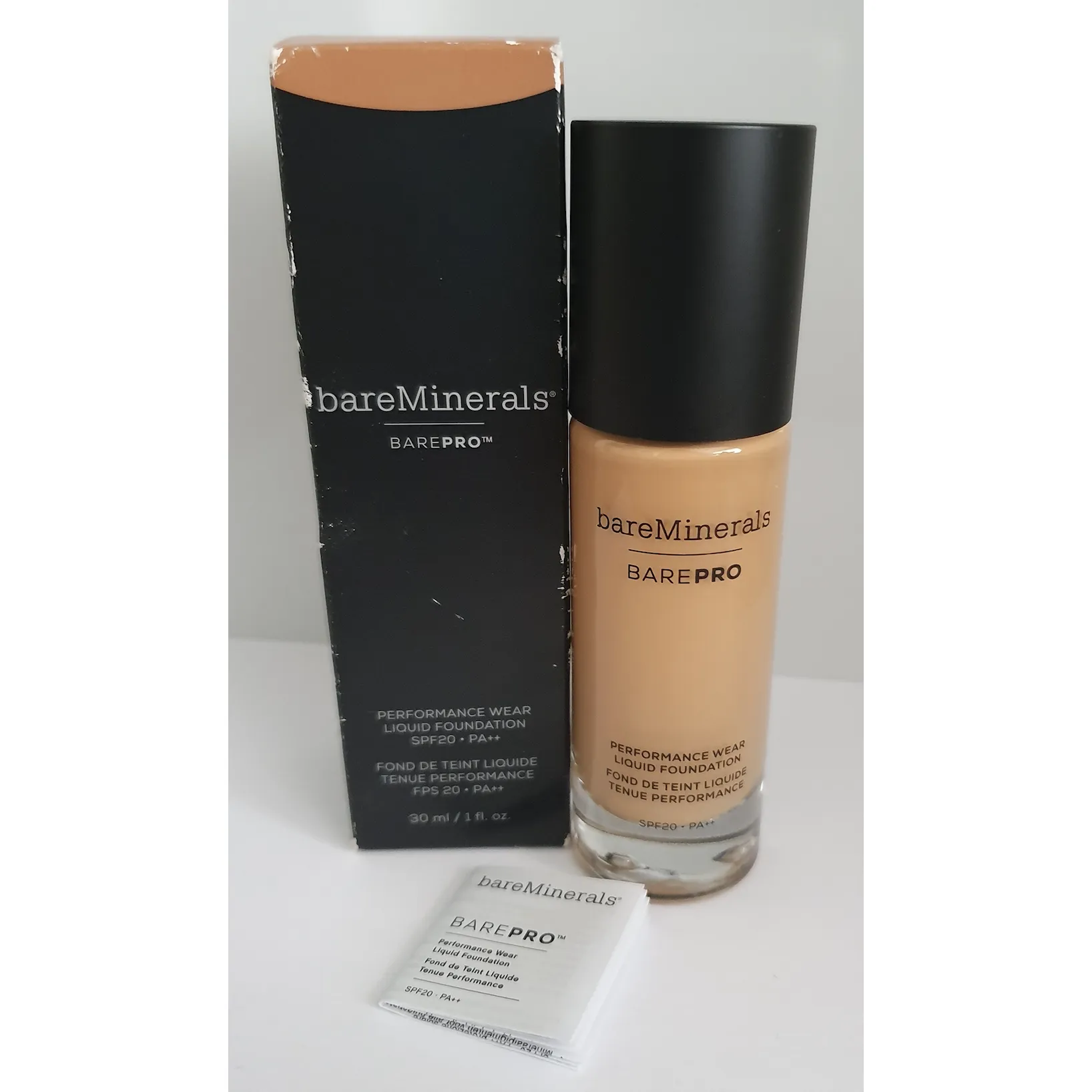 bareMinerals BAREPRO Performance Foundation 30ml 23 Cardamom