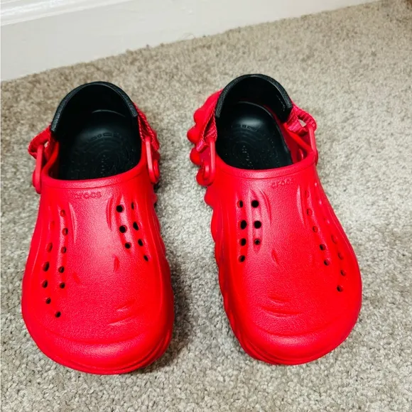 CROCS ECHO CLOG VARSITY RED Size J1