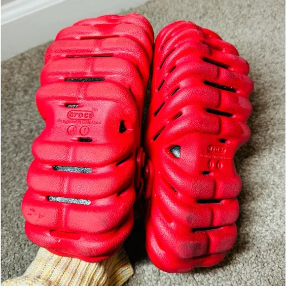 CROCS ECHO CLOG VARSITY RED Size J1