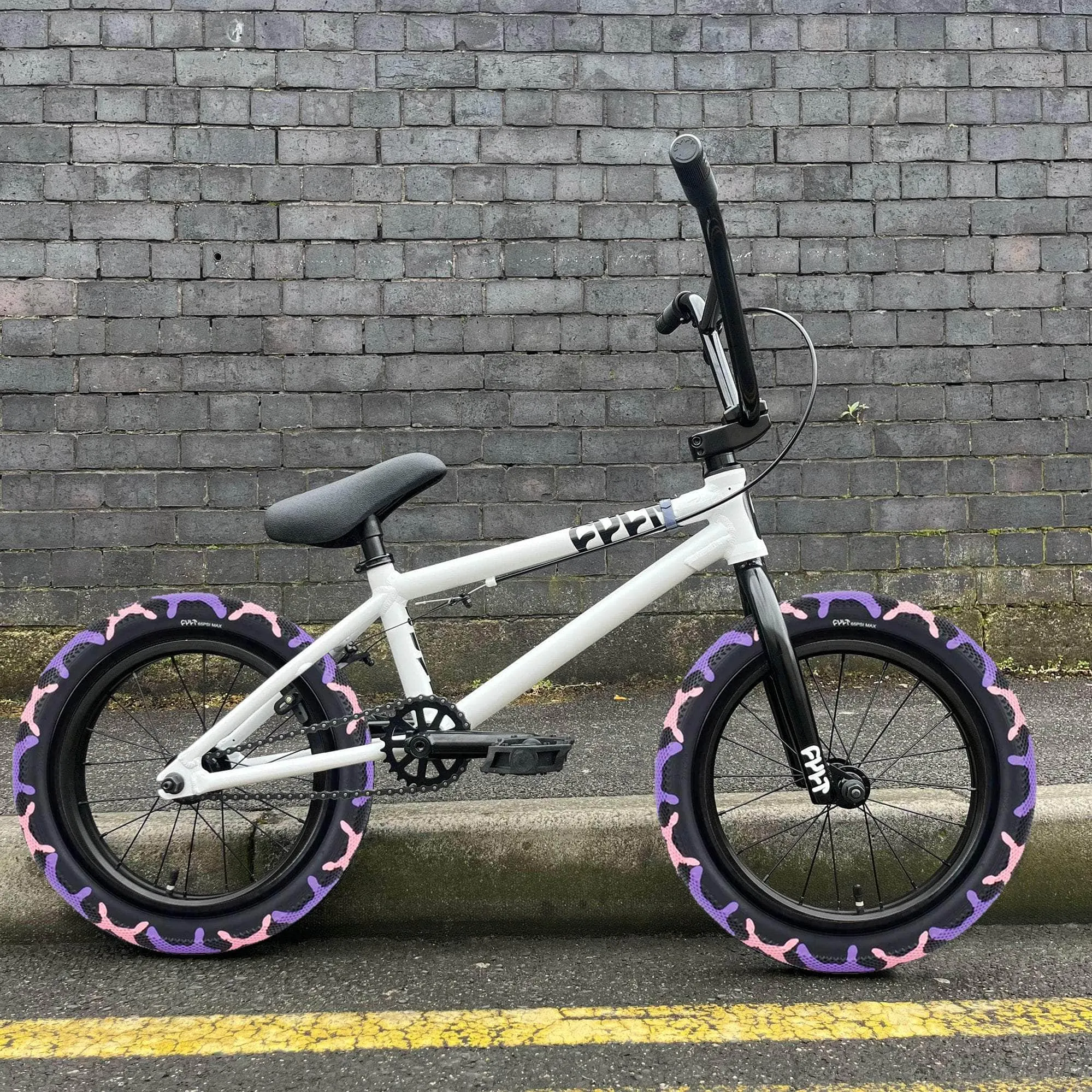 Cult 2025 Juvenile 16 Inch Bike White with Purple Camo Vans Tyres