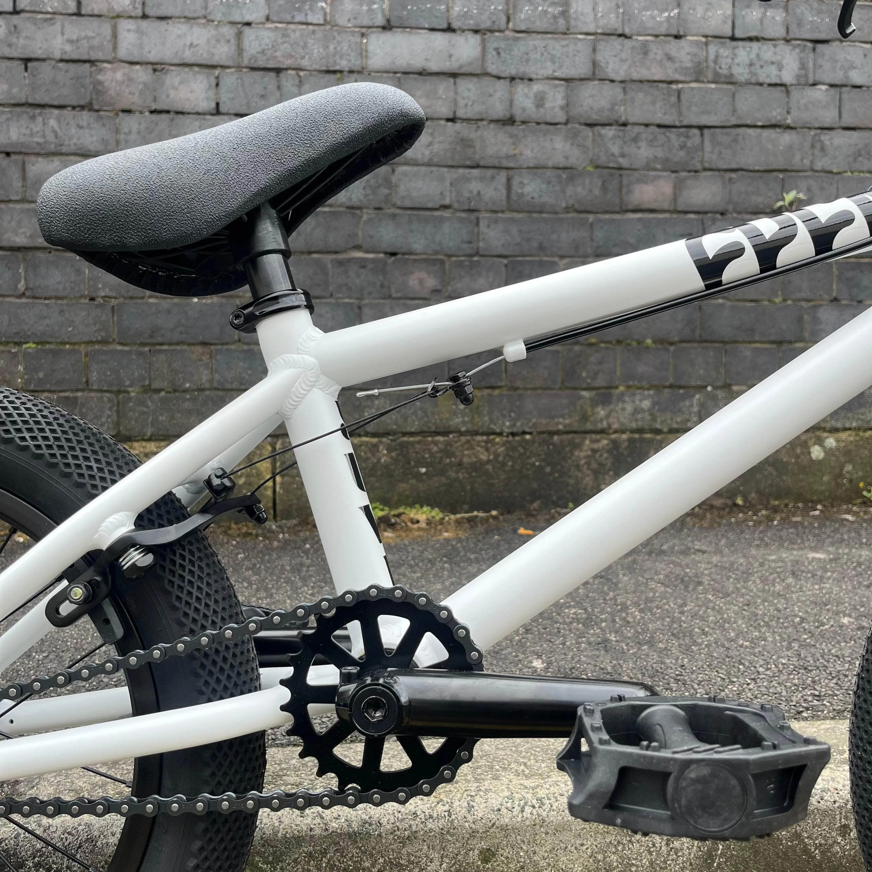 Cult 2025 Juvenile 16 Inch Bike White