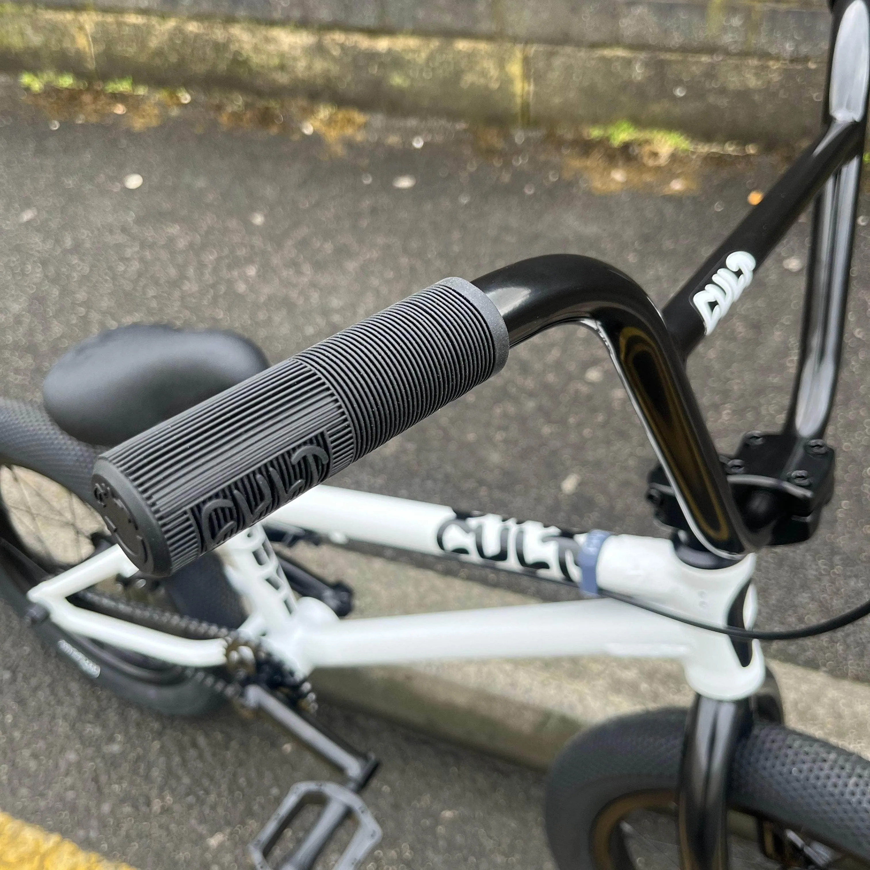 Cult 2025 Juvenile 16 Inch Bike White