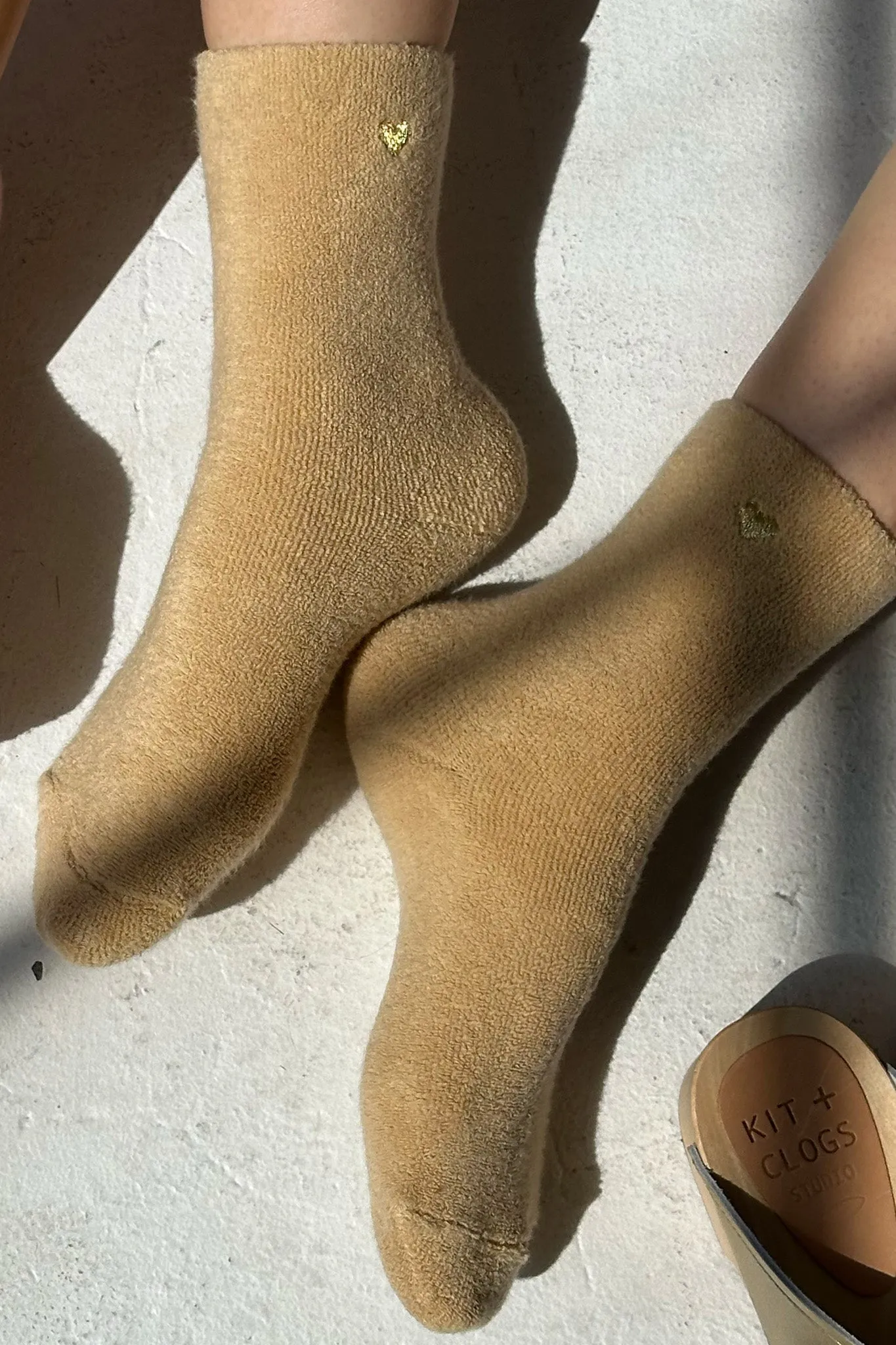 Embroidered Cloud Socks - French Vanilla   Gold Heart