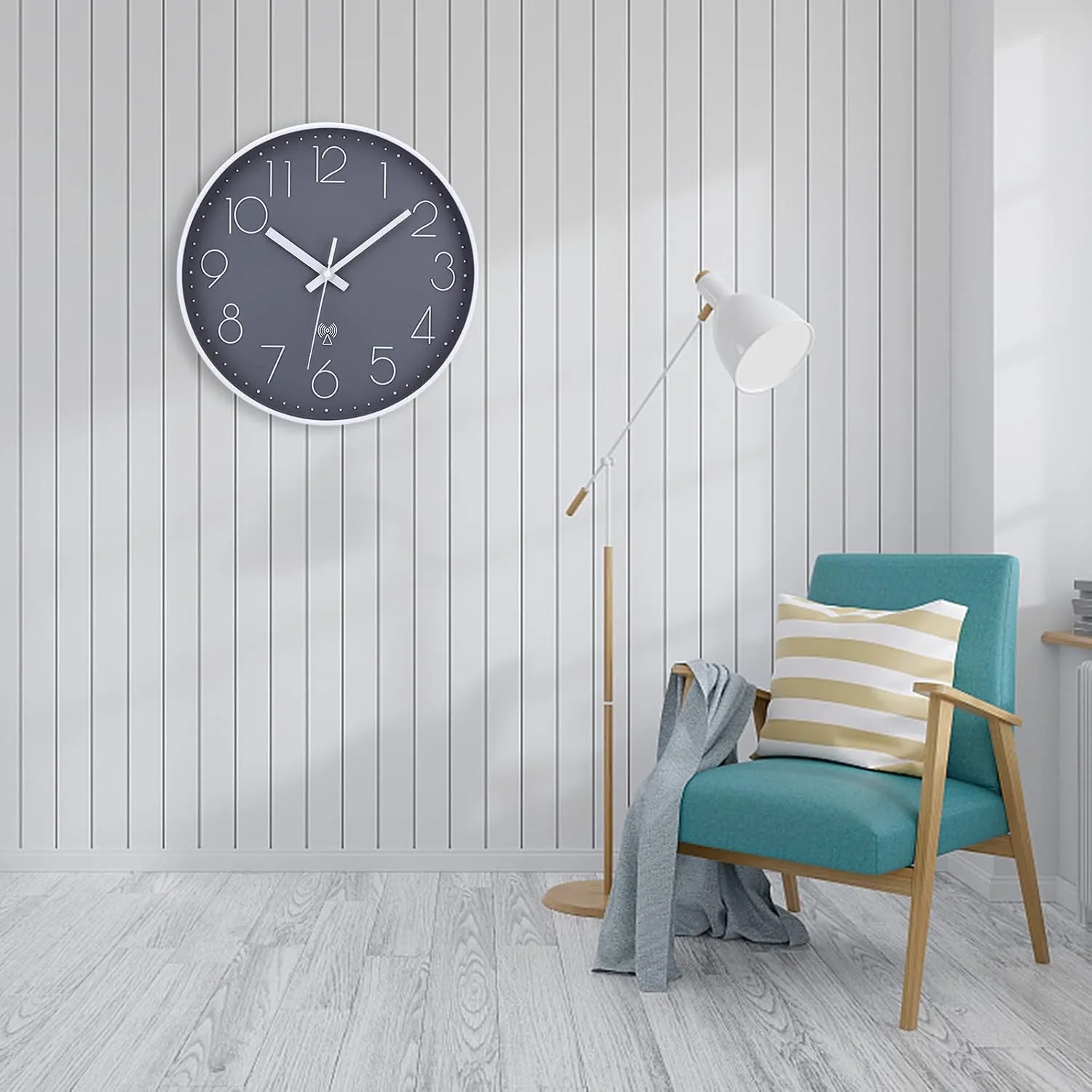 NESIFEE 30 cm Radio Controlled Wall Clock-new but some dust marks,open scruffy box