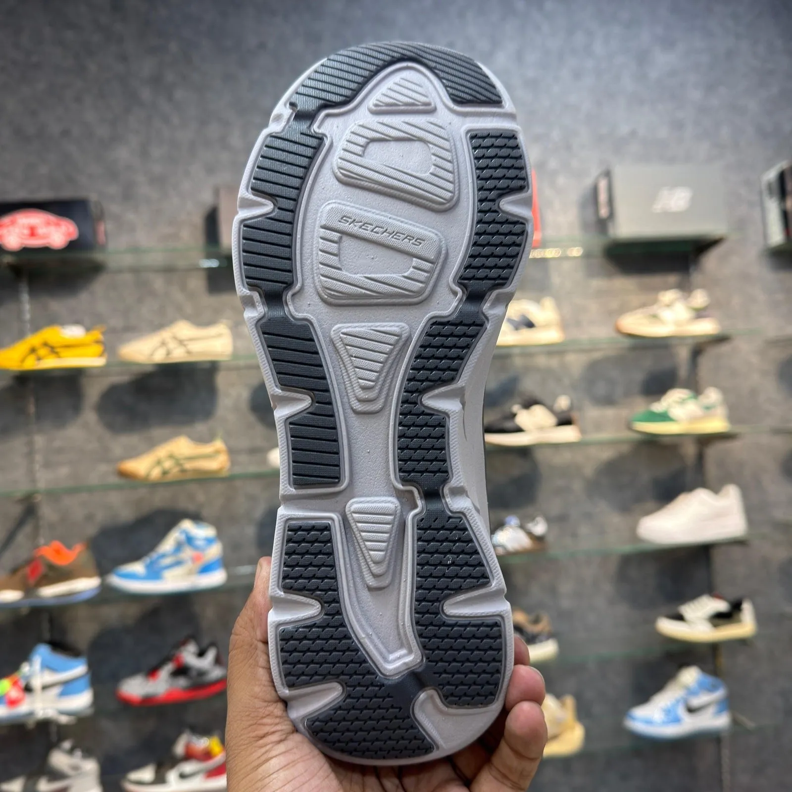 Sketcher Dlux Walker "Dark Gray"