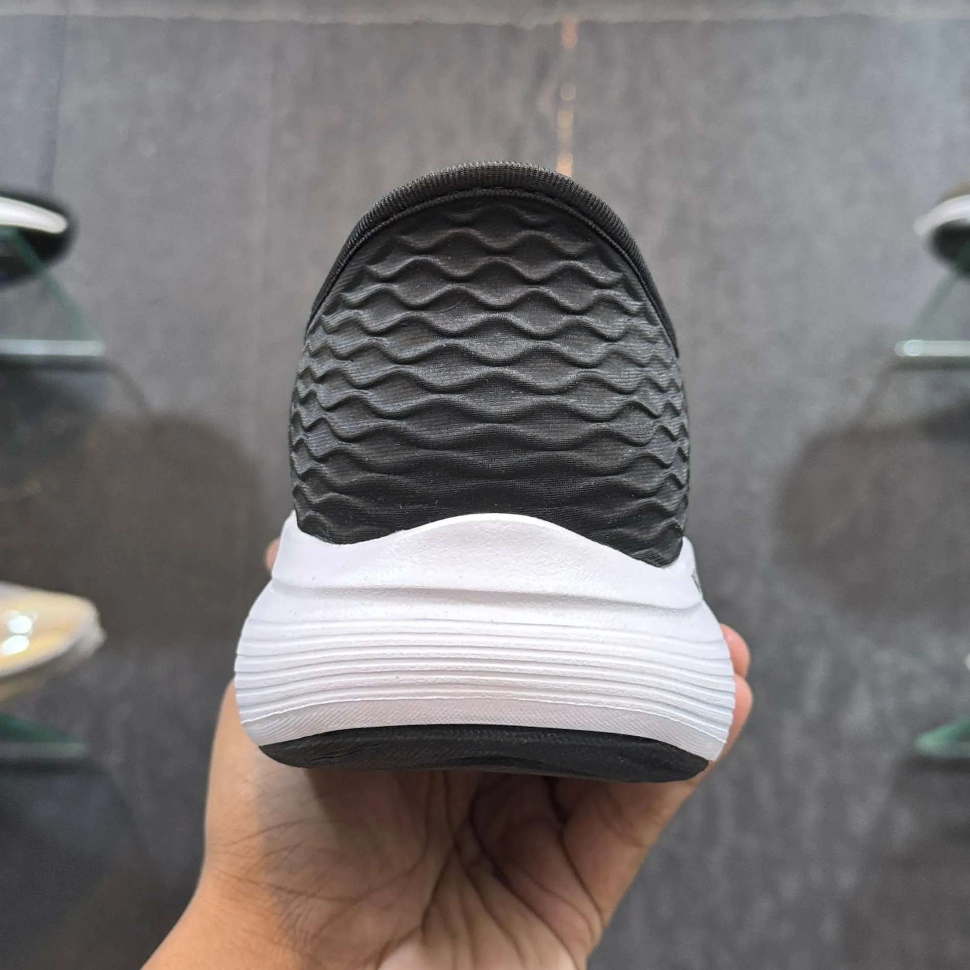 Sketcher Slip ins "Black / White"