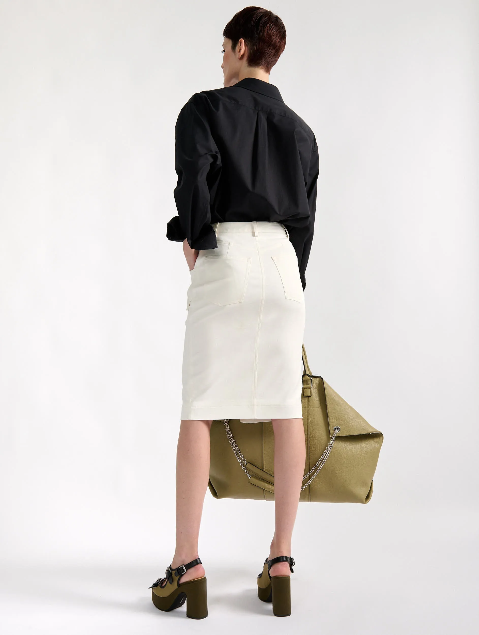 Zipped pencil skirt in ivory stretch gabardine